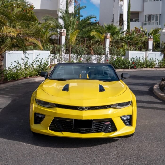 Chevrolet camaro SS yellow - Image 3